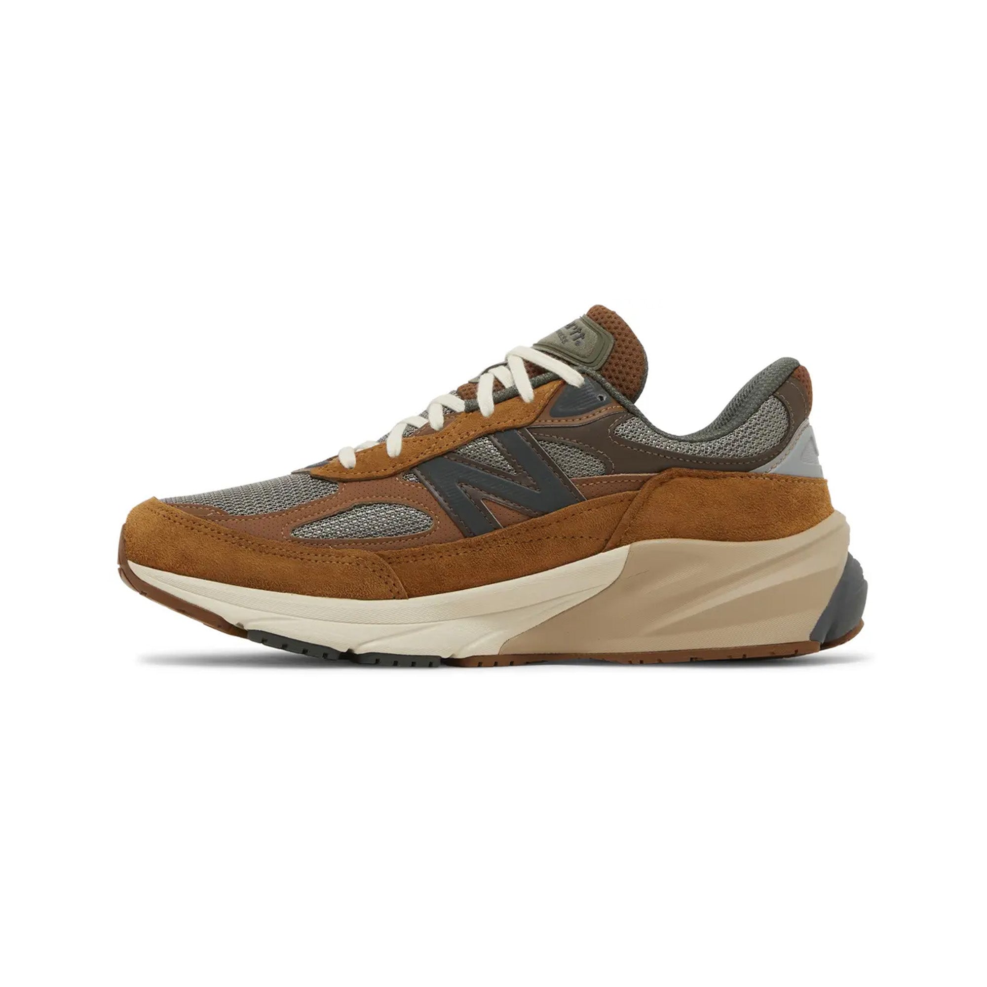 New-Balance-990v6-‘Carhartt-WIP-Sculpture-Center’-(2023)-side-2