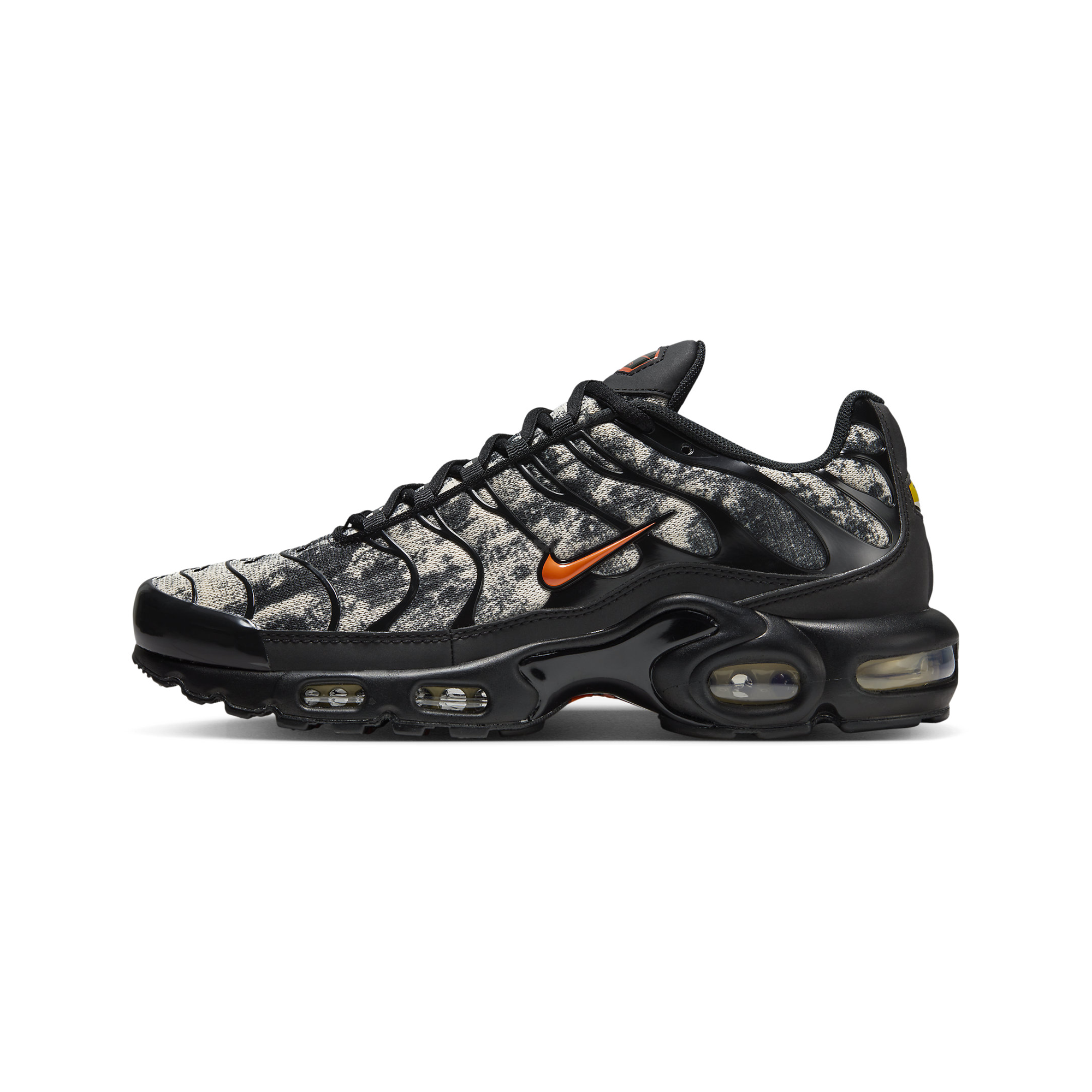 Nike-Air-Max-Plus-Camouflage-Black-Safety-Orange-2024