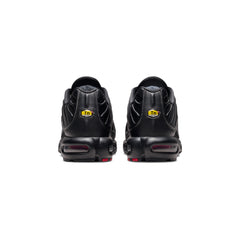 Nike-Air-Max-Plus-Premium-‘Bred’-(2024)-back