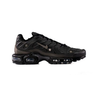 Nike-Air-Max-Plus-TN-A-COLD-WALL-Black-2023