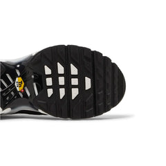 nike_air_max_plus_black_metallic_silver_white_gs_2022_7