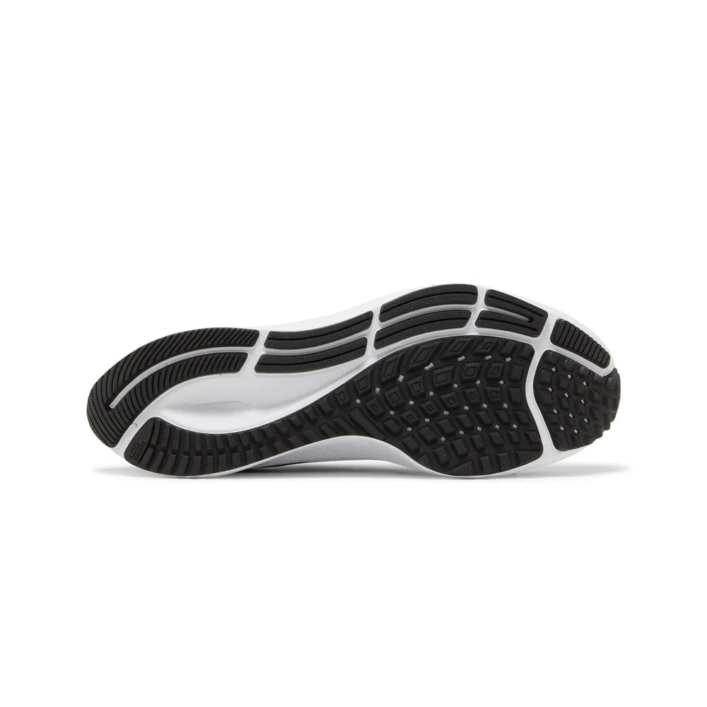 nike_air_zoom_pegasus_38_black_white_2021_5