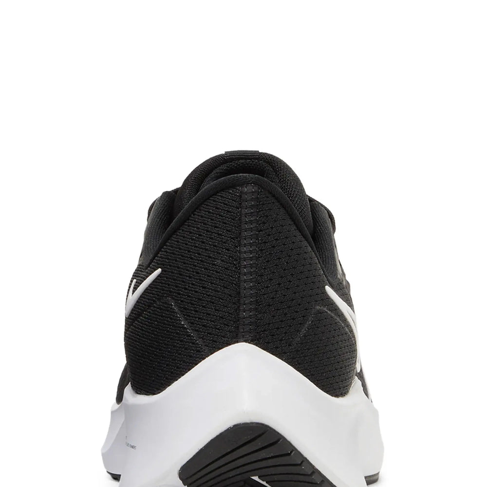 nike_air_zoom_pegasus_38_black_white_2021_7