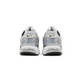 Nike-Air-Zoom-Vomero-5-Metallic-Silver-Black-4