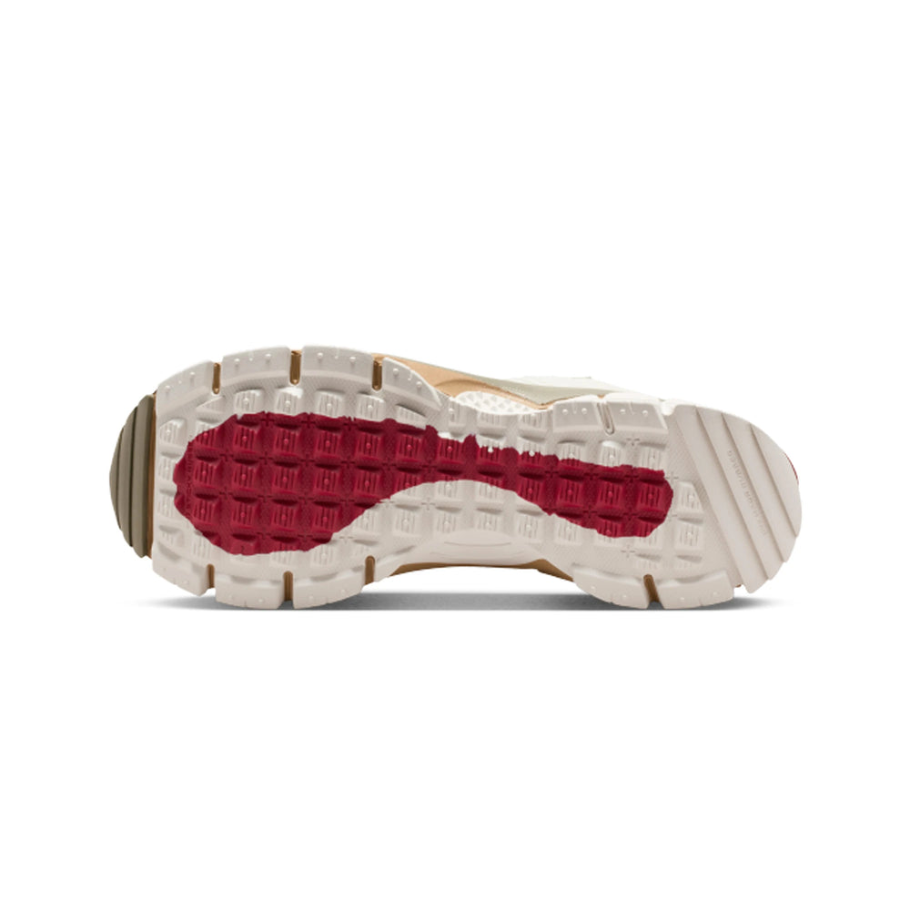nike_air_zoom_vomero_roam_year_of_the_horse_2026_6