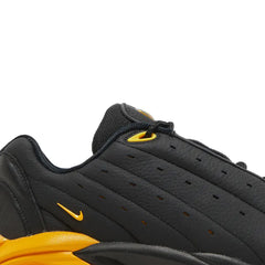 Nike-Hot-Step-Air-Terra-‘Drake-NOCTA-Black-Yellow’-(2022)-sole-close-up