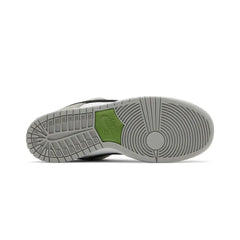 Nike-SB-Dunk-Low-‘Chlorophyll’-(2022)-5