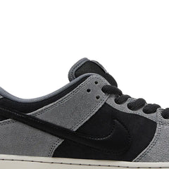 Nike-SB-Dunk-Low-‘Dark-Smoke-Grey’-(2024)-side-close-up