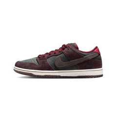 Nike-SB-Dunk-Low-'Riot-Skateshop'-(2025)-side-2