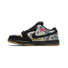 Nike-SB-Dunk-Low-x-Supreme-‘Rammellzee’-(2023)-side-2