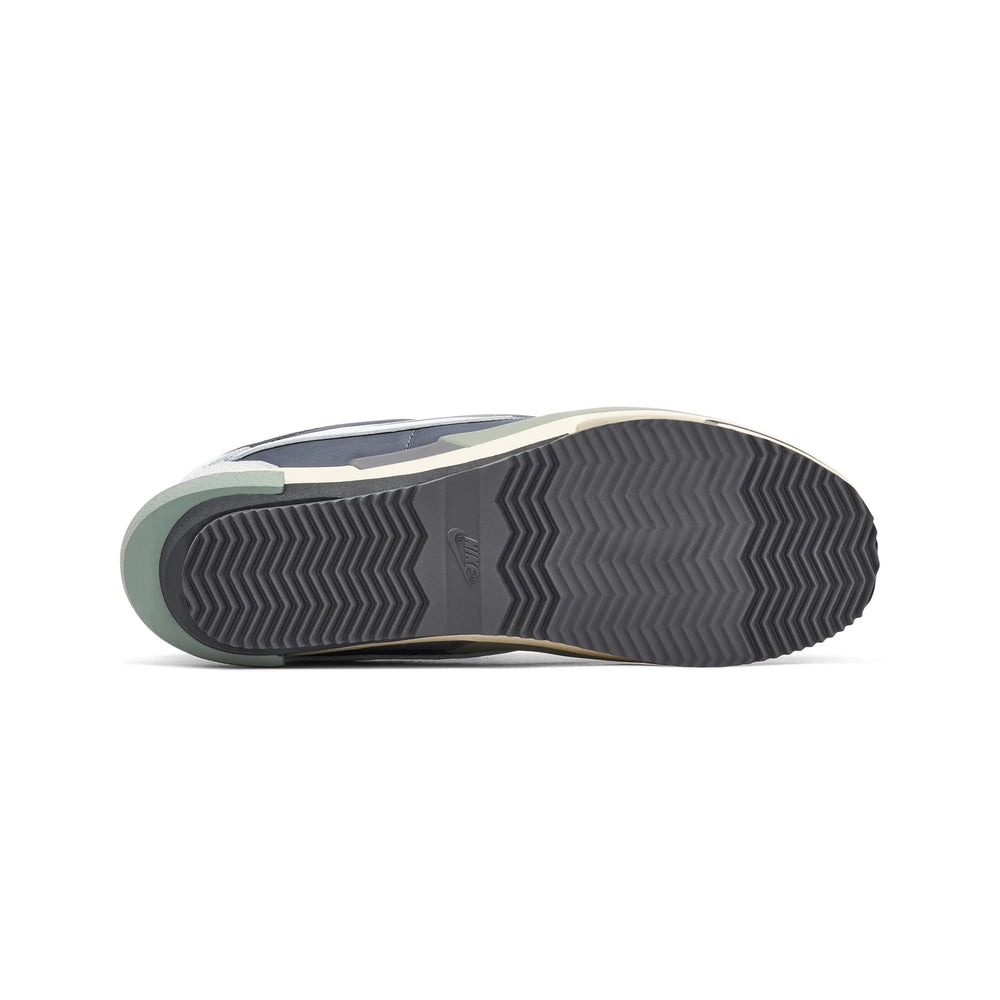 nike_zoom_cortez_sp_sacai_iron_grey_2022_6