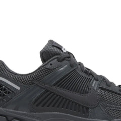 Nike-Zoom-Vomero-5-‘Anthracite’-(2023)-side-close-up