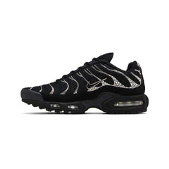 Swarovski-x-Wmns-Nike-Air-Max-Plus-'Moonlight'-side-2