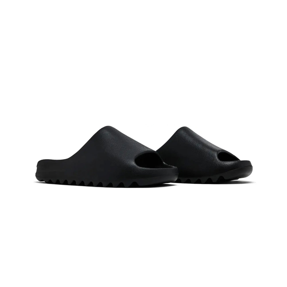 yeezy_slide_black_2025_2